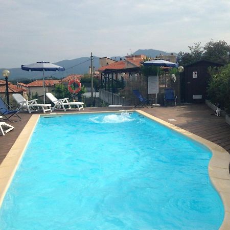 Cisano sul NevaGli Angeli Agriturismo别墅 外观 照片
